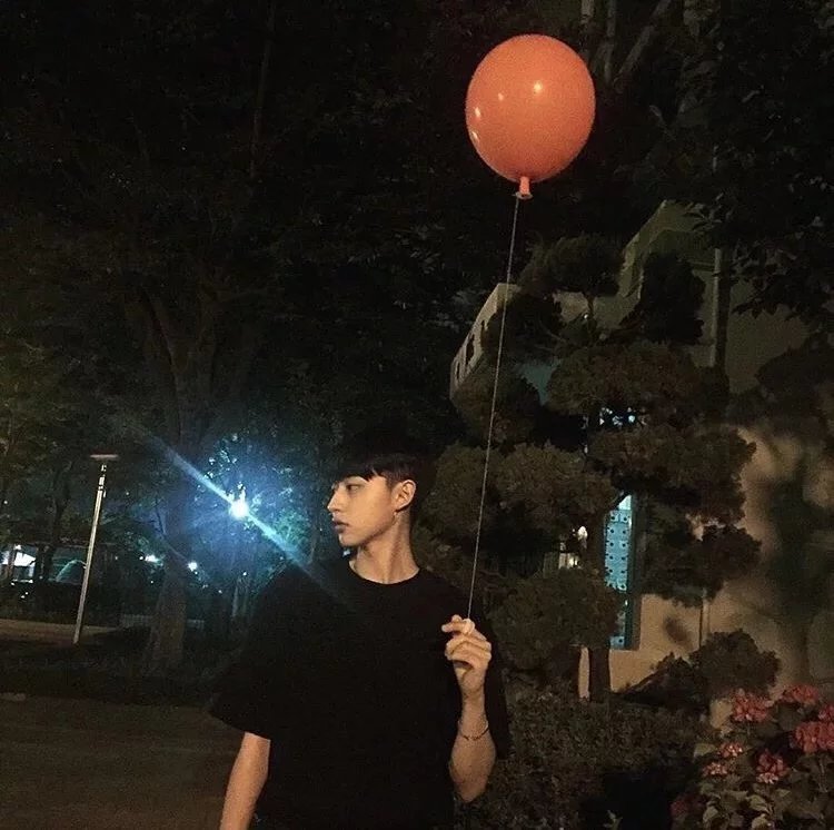 瞿群士韵