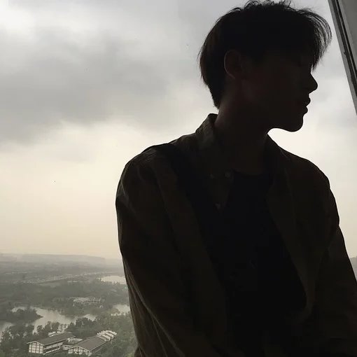 黎霞信明